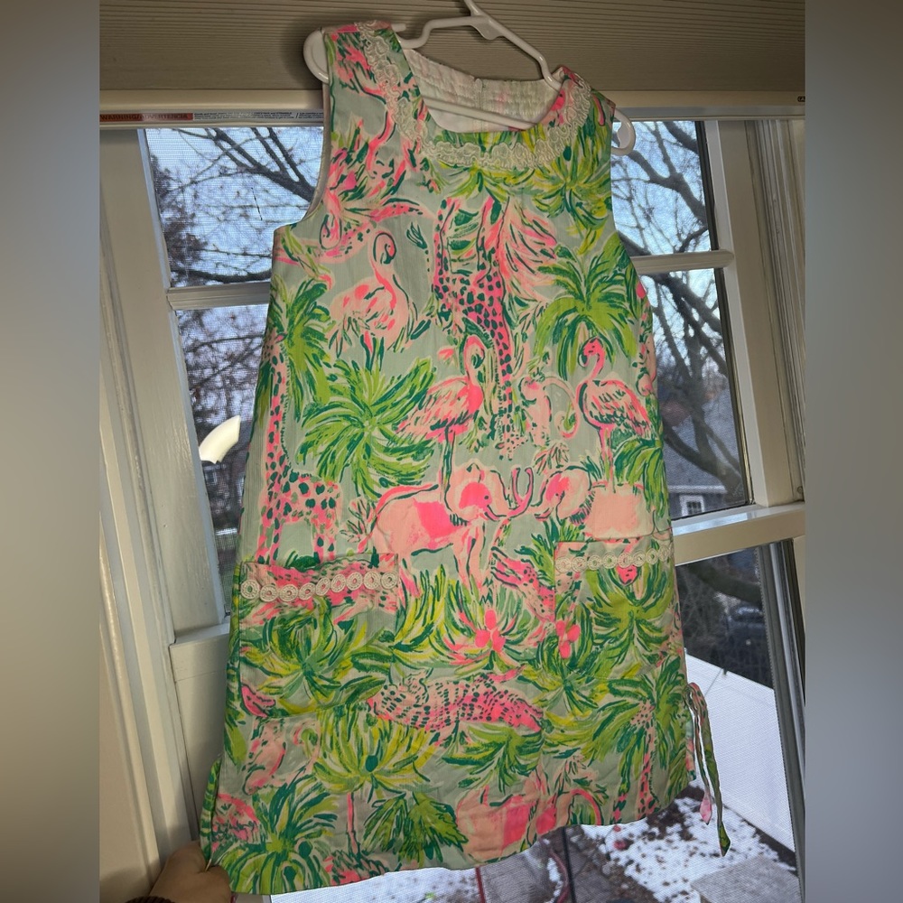 Lilly Pulitzer Girls Size 7 dress. Great condition. Adorable!!